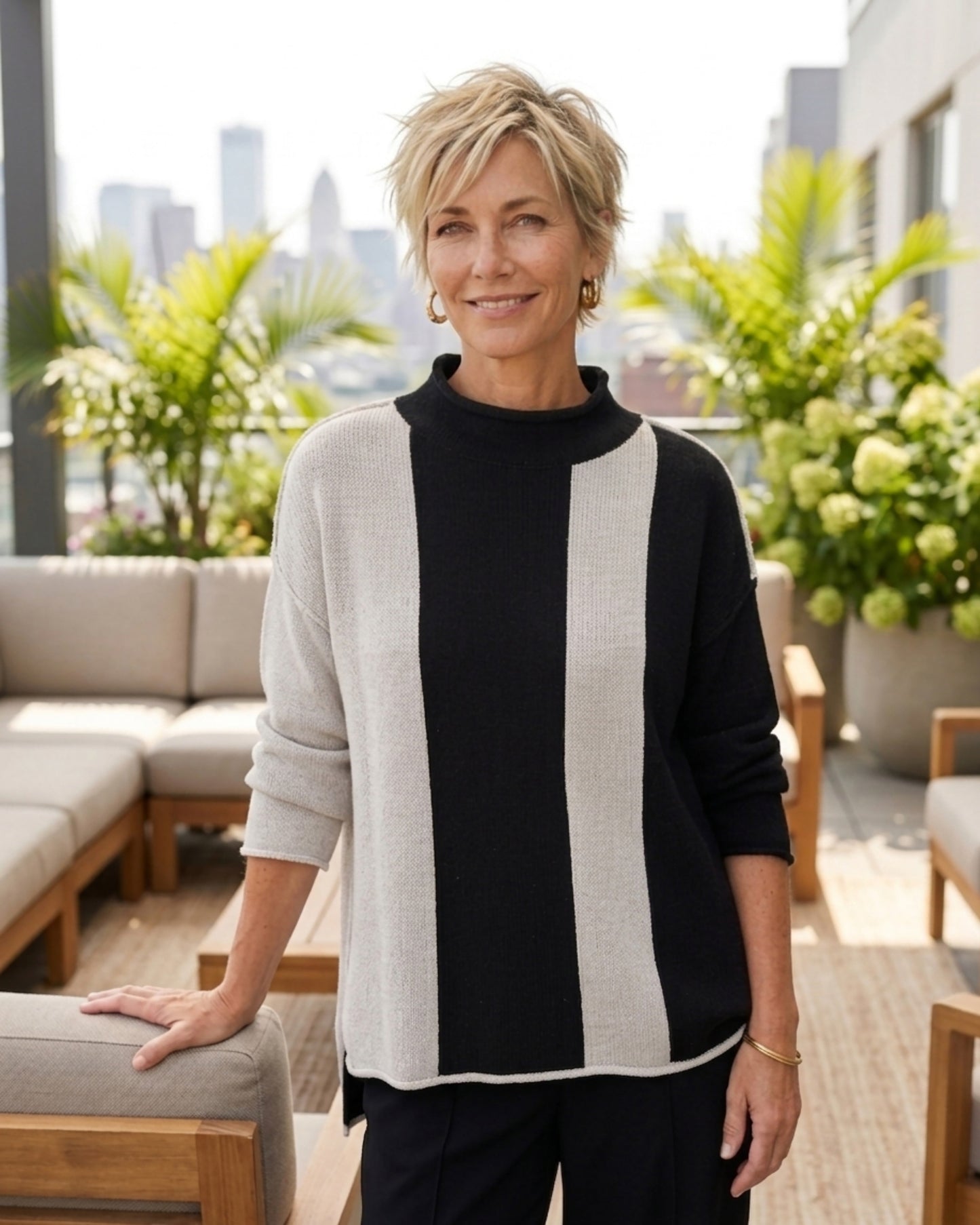 Vibes Tunic in Black