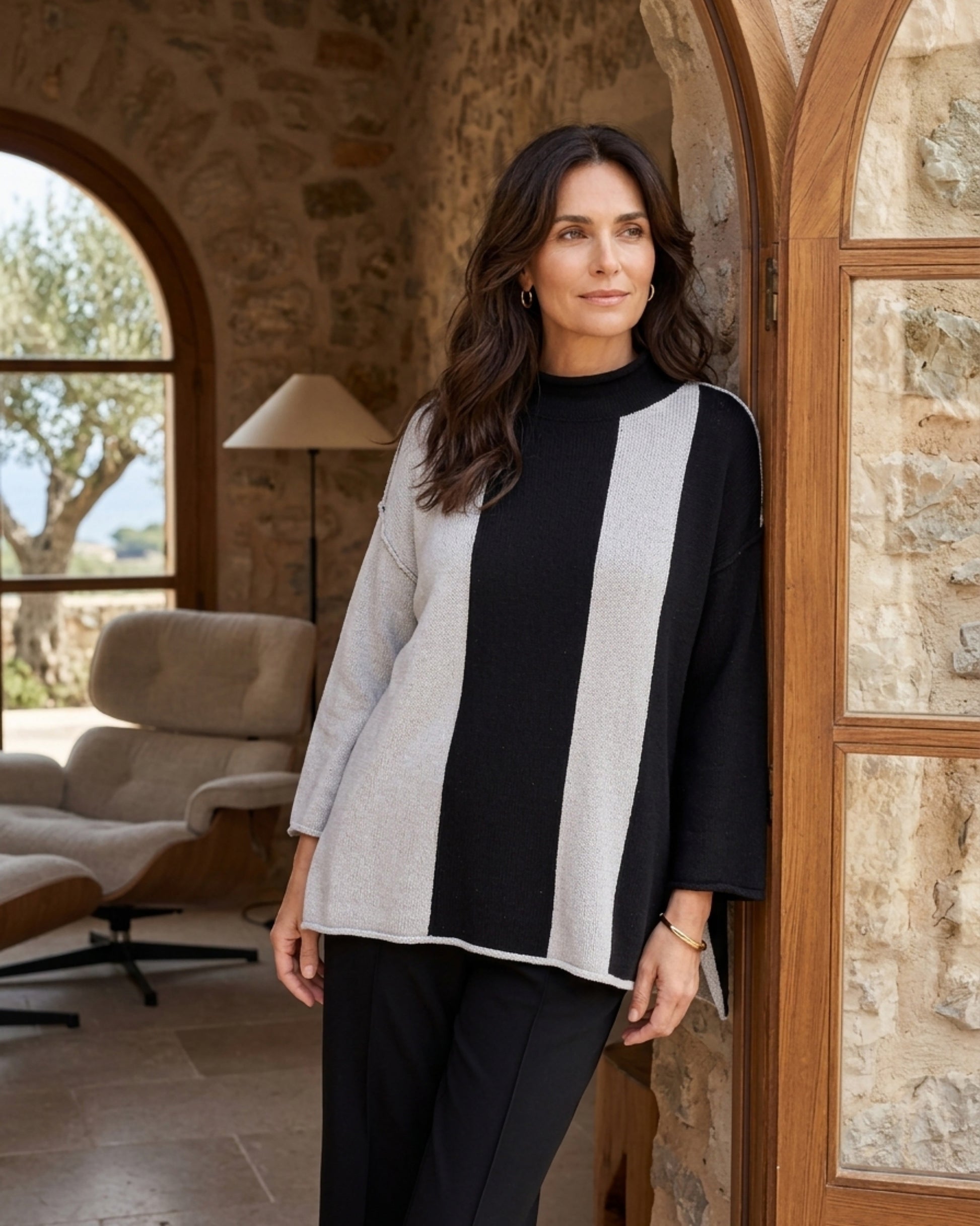 Vibes Tunic in Black