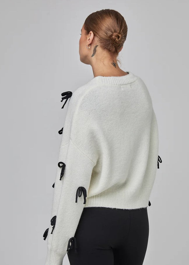 UCHUU- SHORT CARDIGAN WITH BOW APPLIQUES