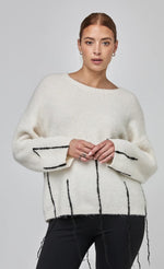Load image into Gallery viewer, UCHUU- OVERSIZED SWEATER WITH YARN FINISHES
