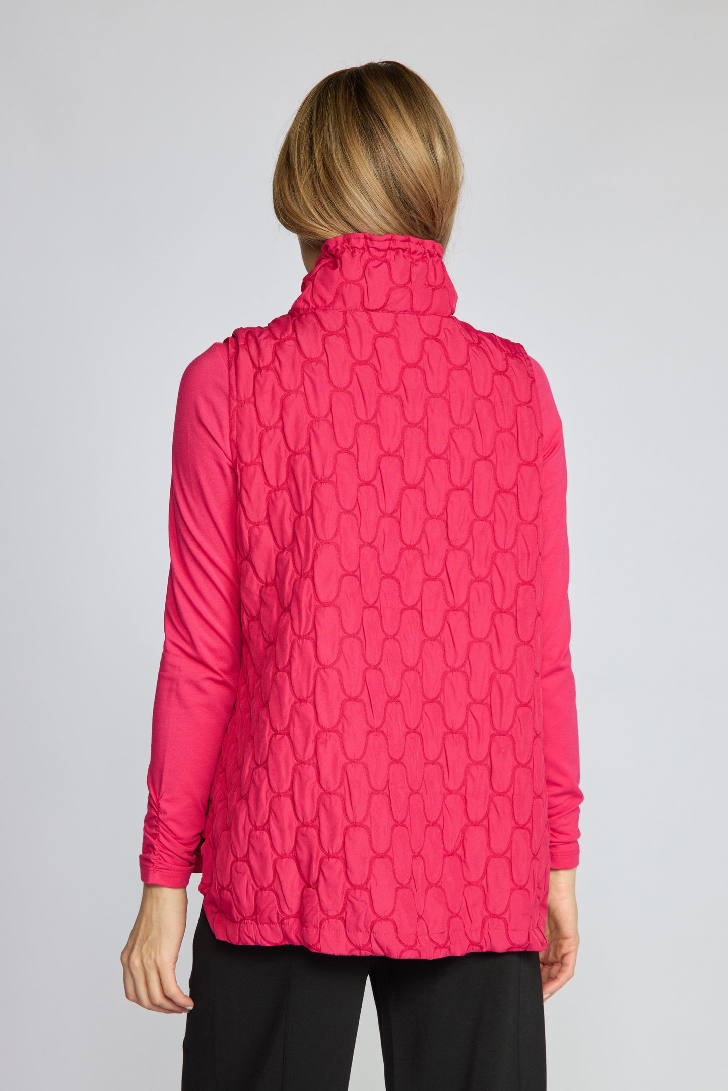 Capsule Vest in Magenta