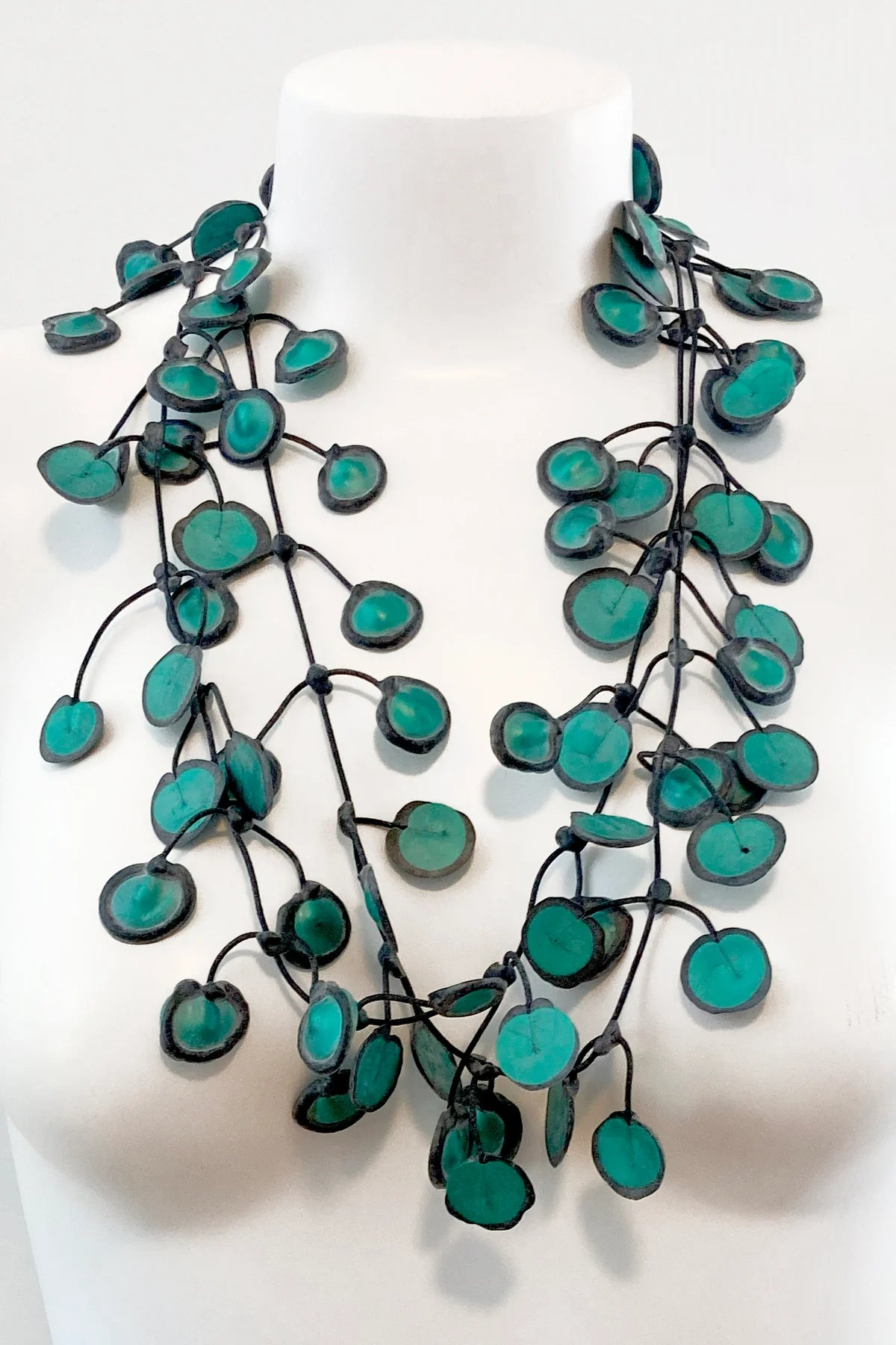 RECYCLED RUBBER NECKLACE