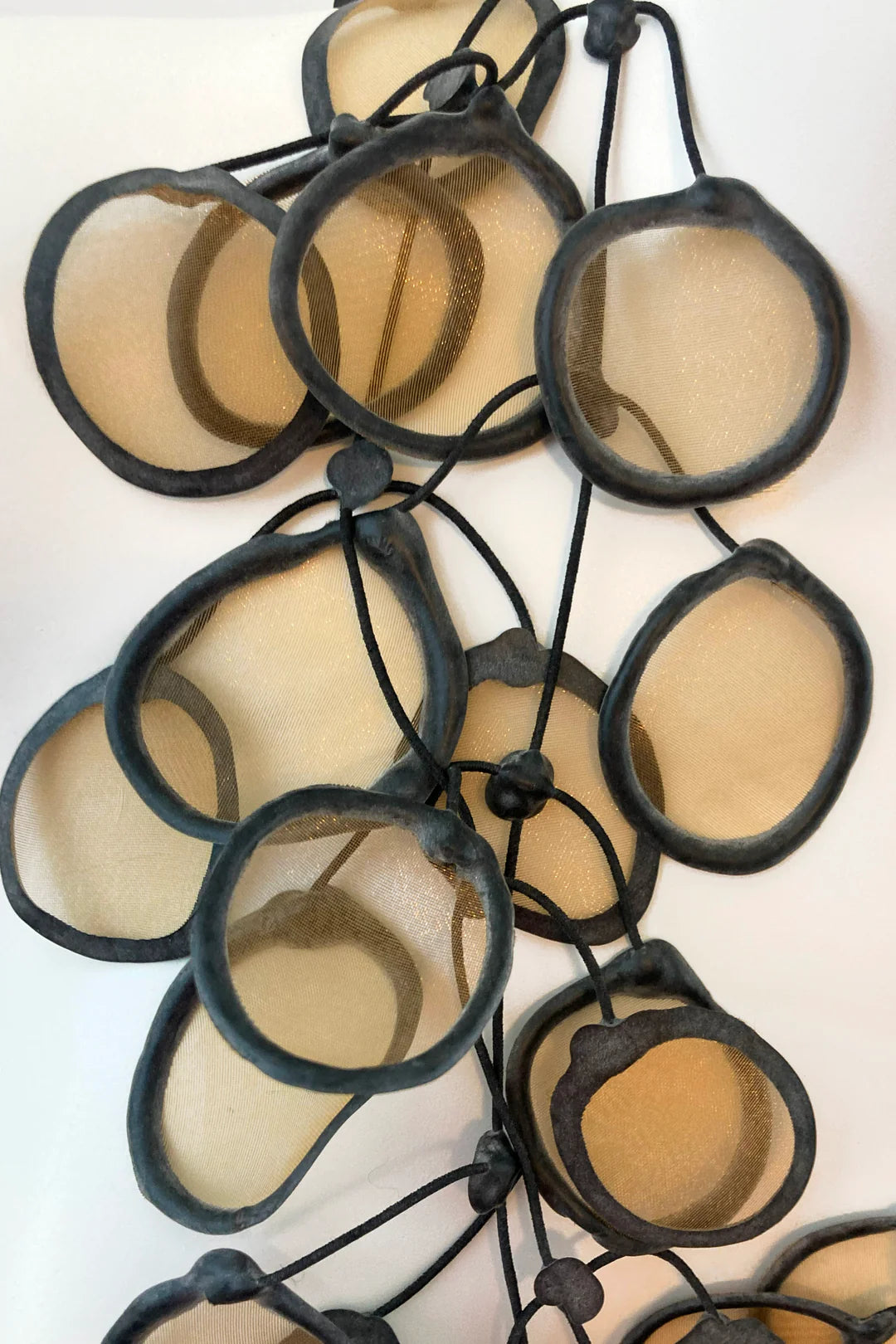 TRANSPARENT RUBBER NECKLACE