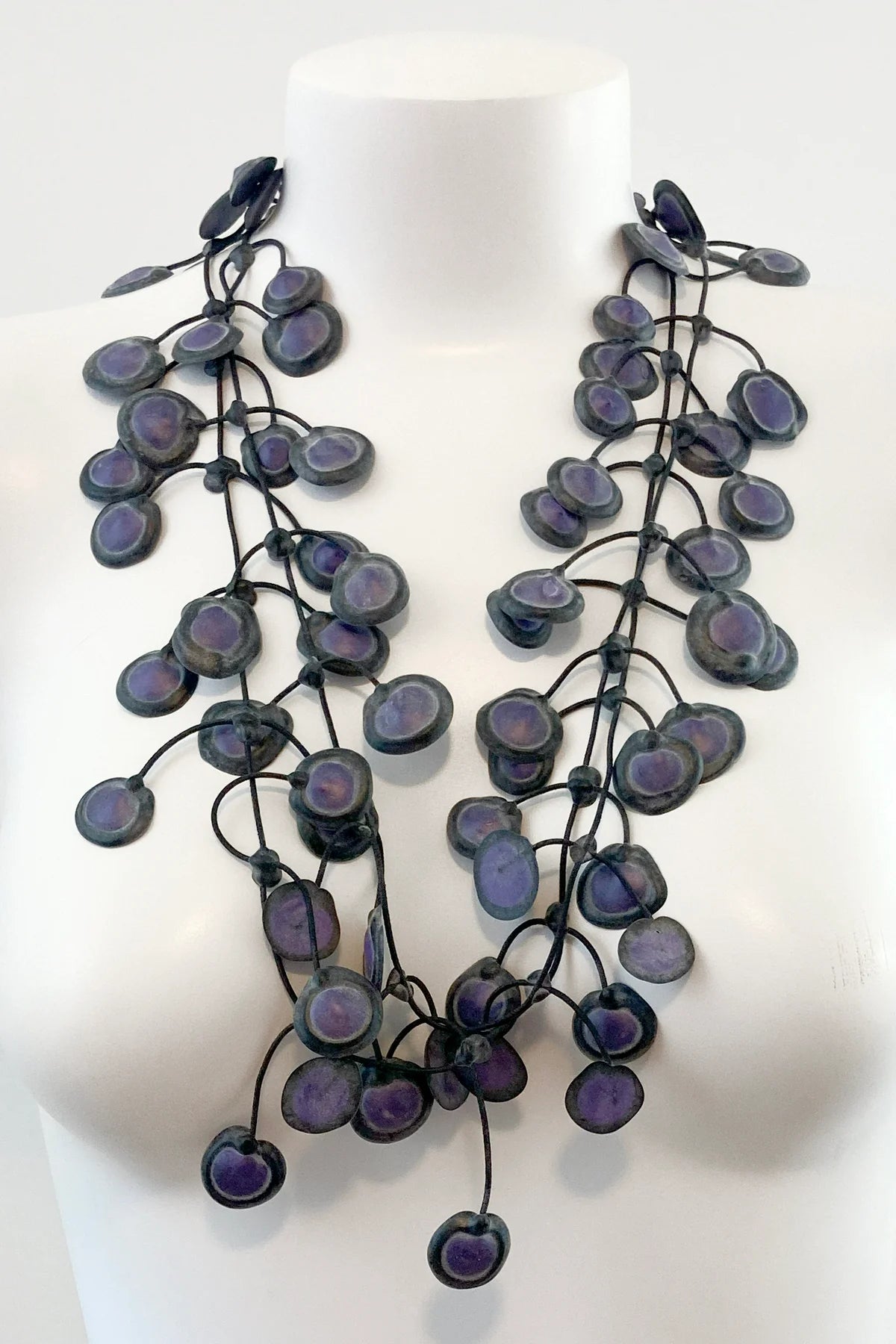 RECYCLED RUBBER NECKLACE