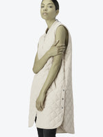 Load image into Gallery viewer, ILSE JACOBSEN - LONG QUILTED VEST
