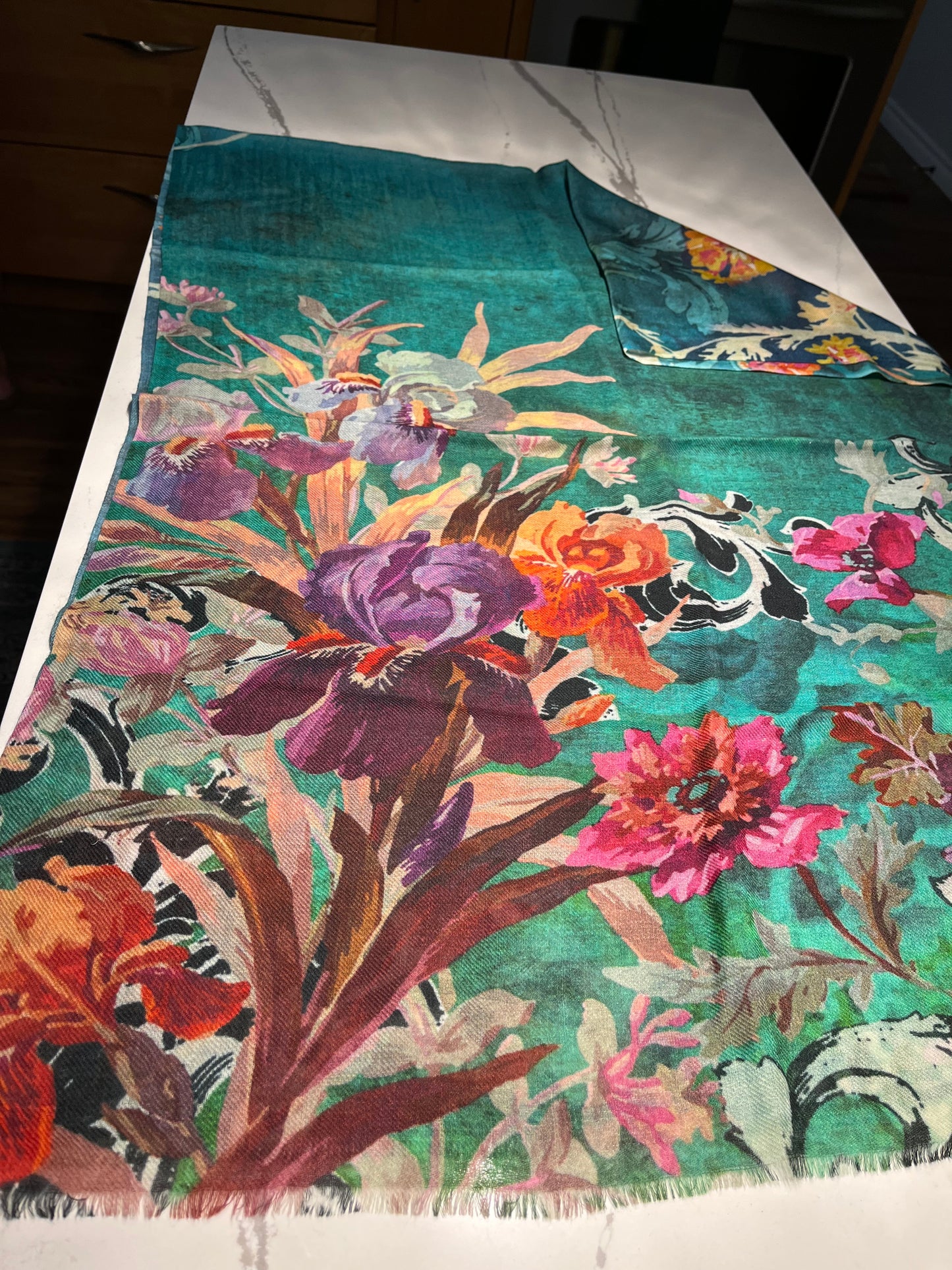 RADIANCE - DIGITAL WOOL & SILK WOVEN SCARF