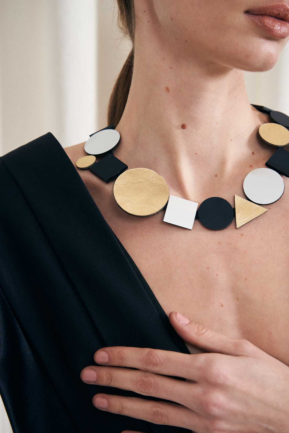 ISKINSISTERS - BAUHAUS GEO NECKLACE