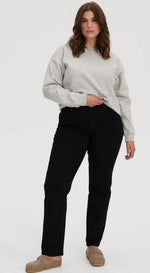 Load image into Gallery viewer, YOGA JEANS - CHLOE CLASSIC RISE STRAIGHT
