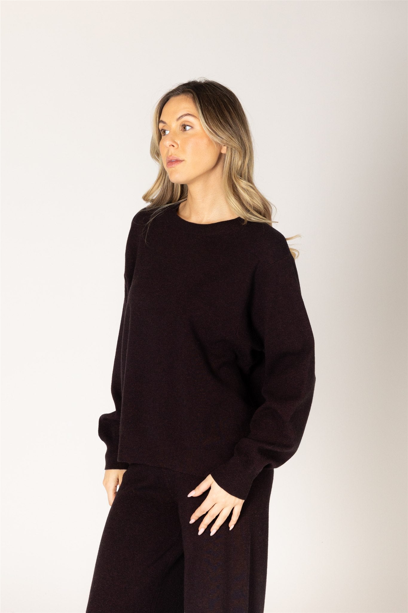 Essentials Crew Pullover