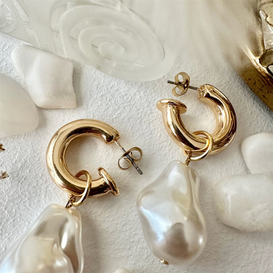 PIKA AND BEAR -ANAIS BAROQUE PEARL EARRINGS