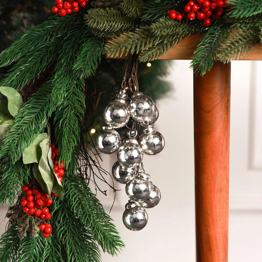 RL -SILVER BAUBLE TREE DECORATION