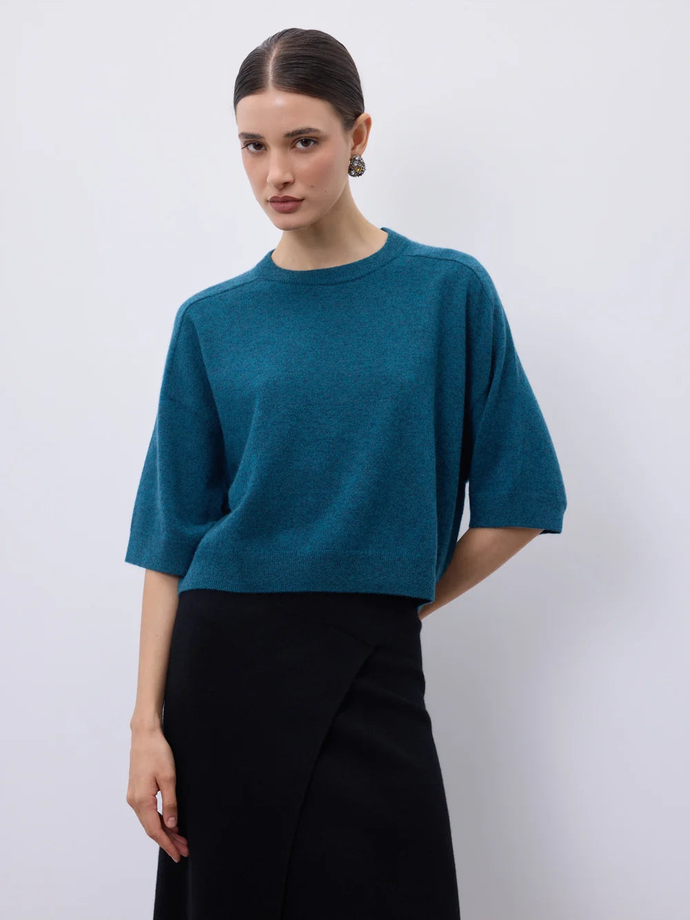 Lilou Cashmere Elbow sleeve sweater in  Petrole
