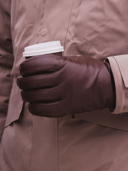 Auclair Felix Glove worn