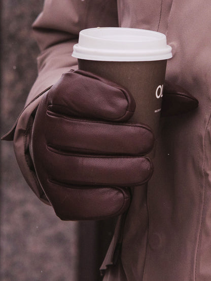 Auclair Felix Glove worn