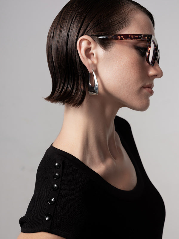 BUTTON SHOULDER RAYON KNIT TEE