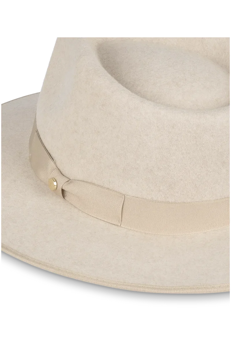 Tara Fedora