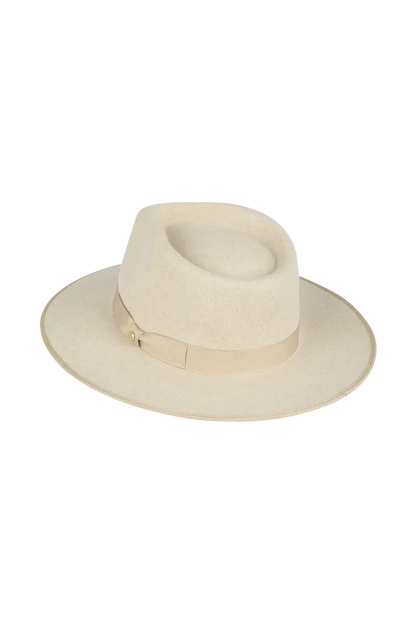 Tara Fedora
