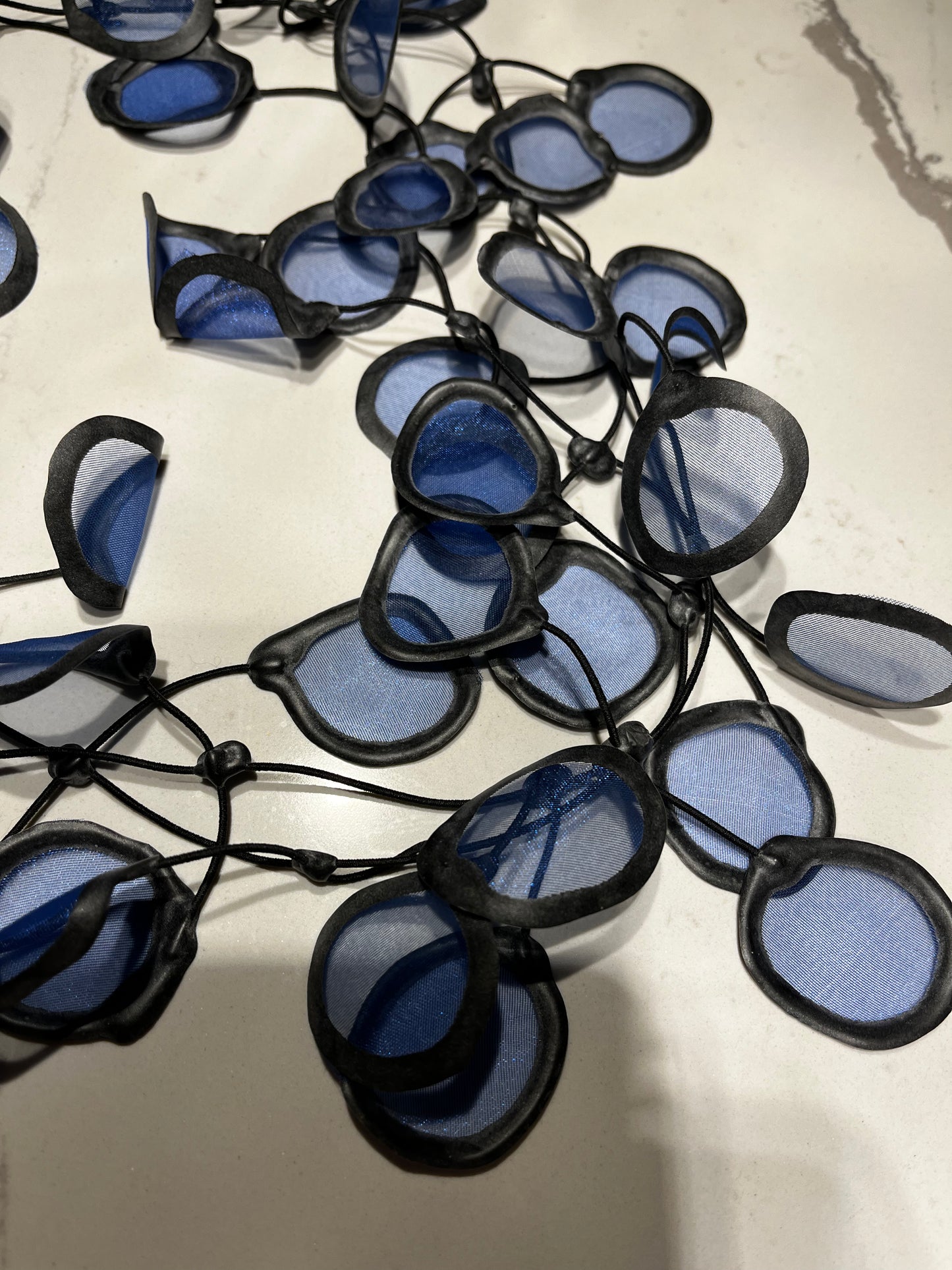 TRANSPARENT RUBBER NECKLACE