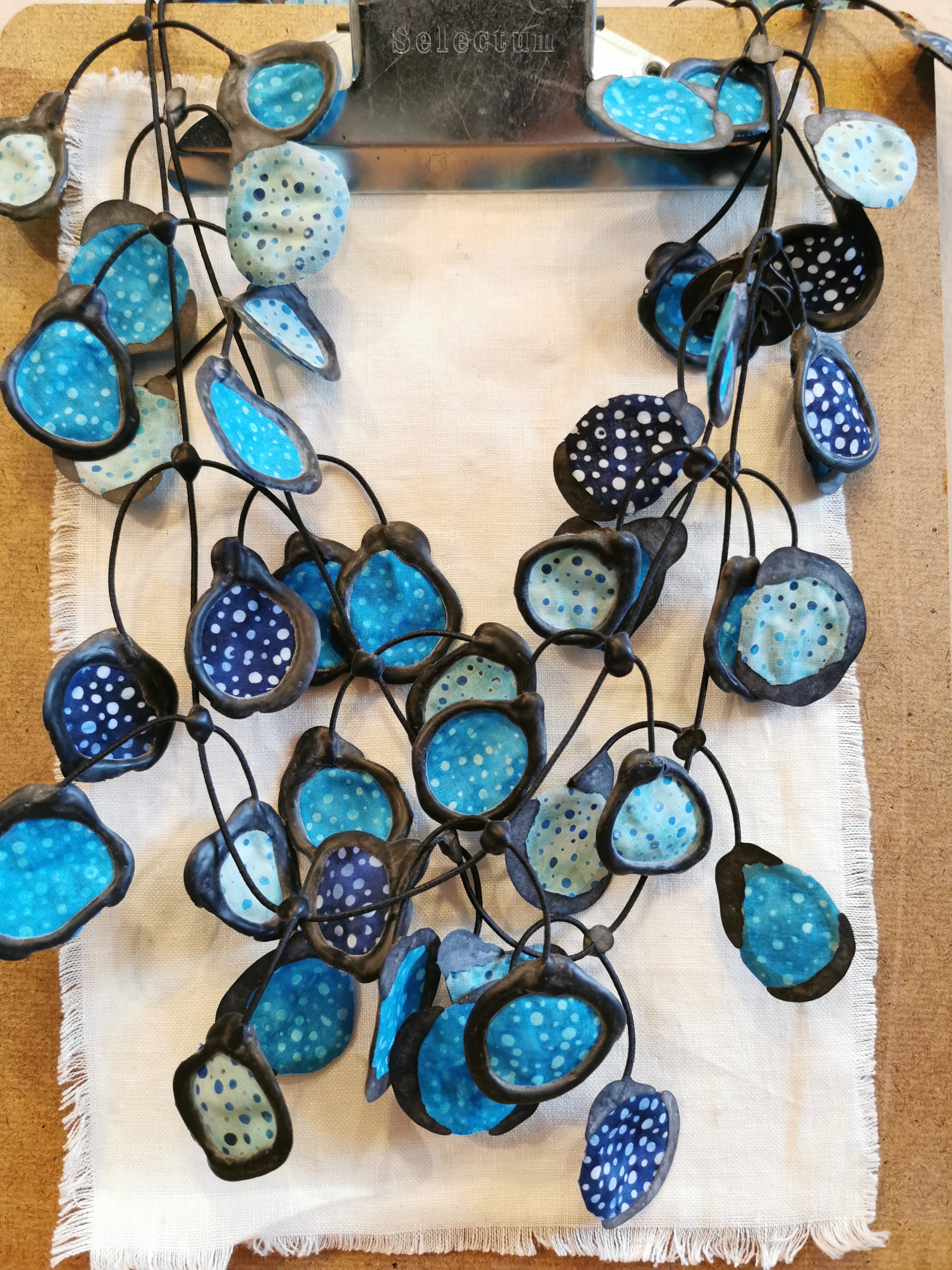 ANNEMIEKE BROENINK -BATIK FABRIC & RUBBER NECKLACE