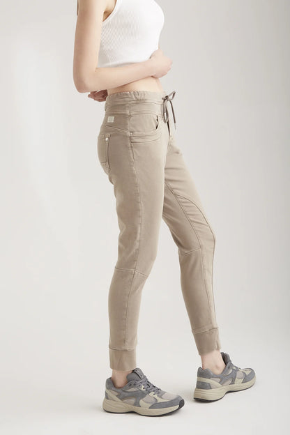 Mila Jogger - Suttles & Seawinds