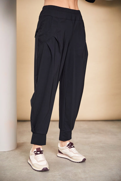 Black Cuff Travel Pant - Suttles & Seawinds