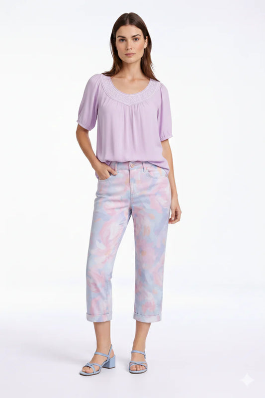 FLORAL PRINT STRETCH DENIM CAPRI