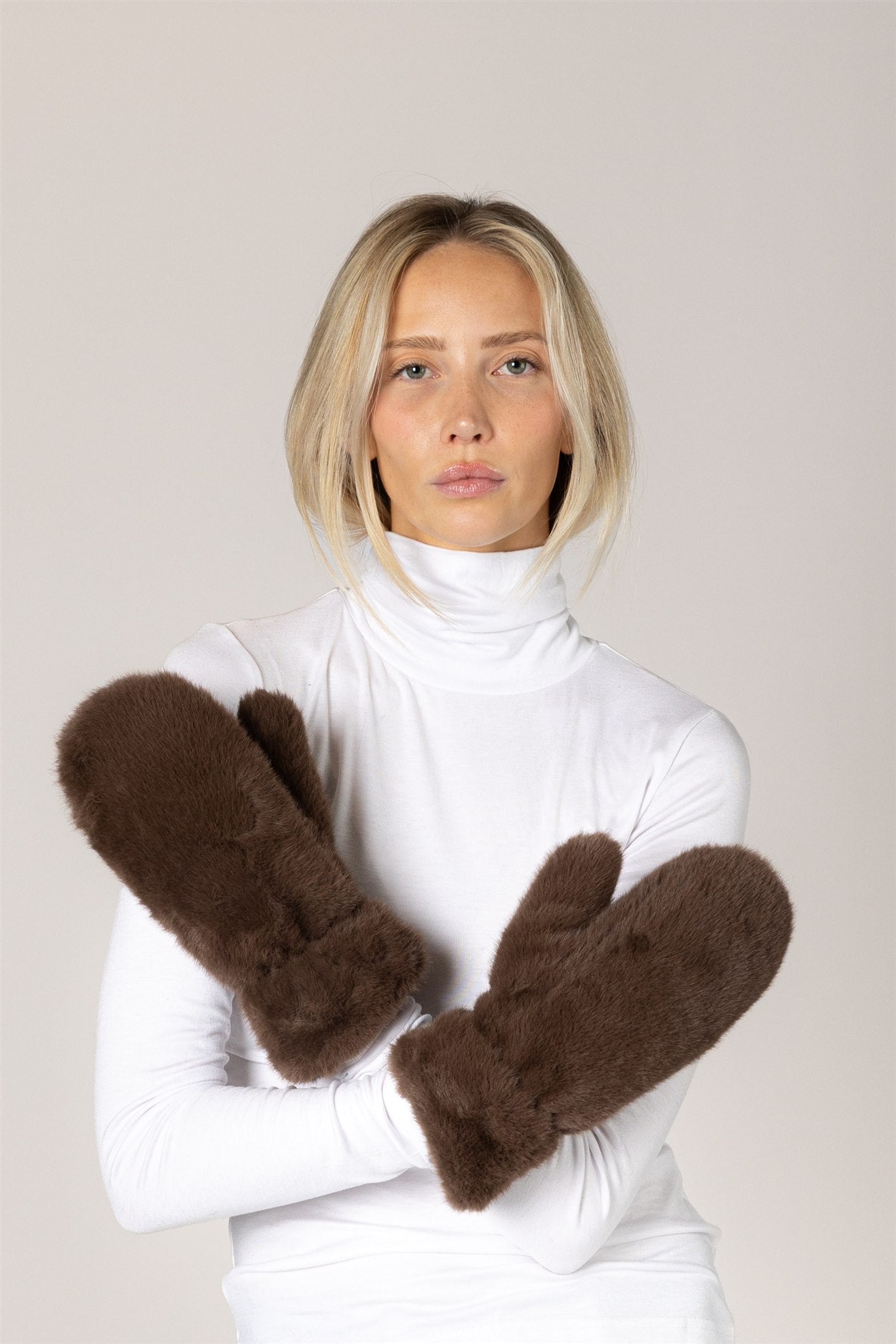 Faux Fur Luxe Mittens