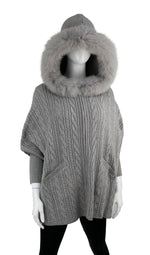 Load image into Gallery viewer, MM - CABLE KNIT PONCHO W/FUR
