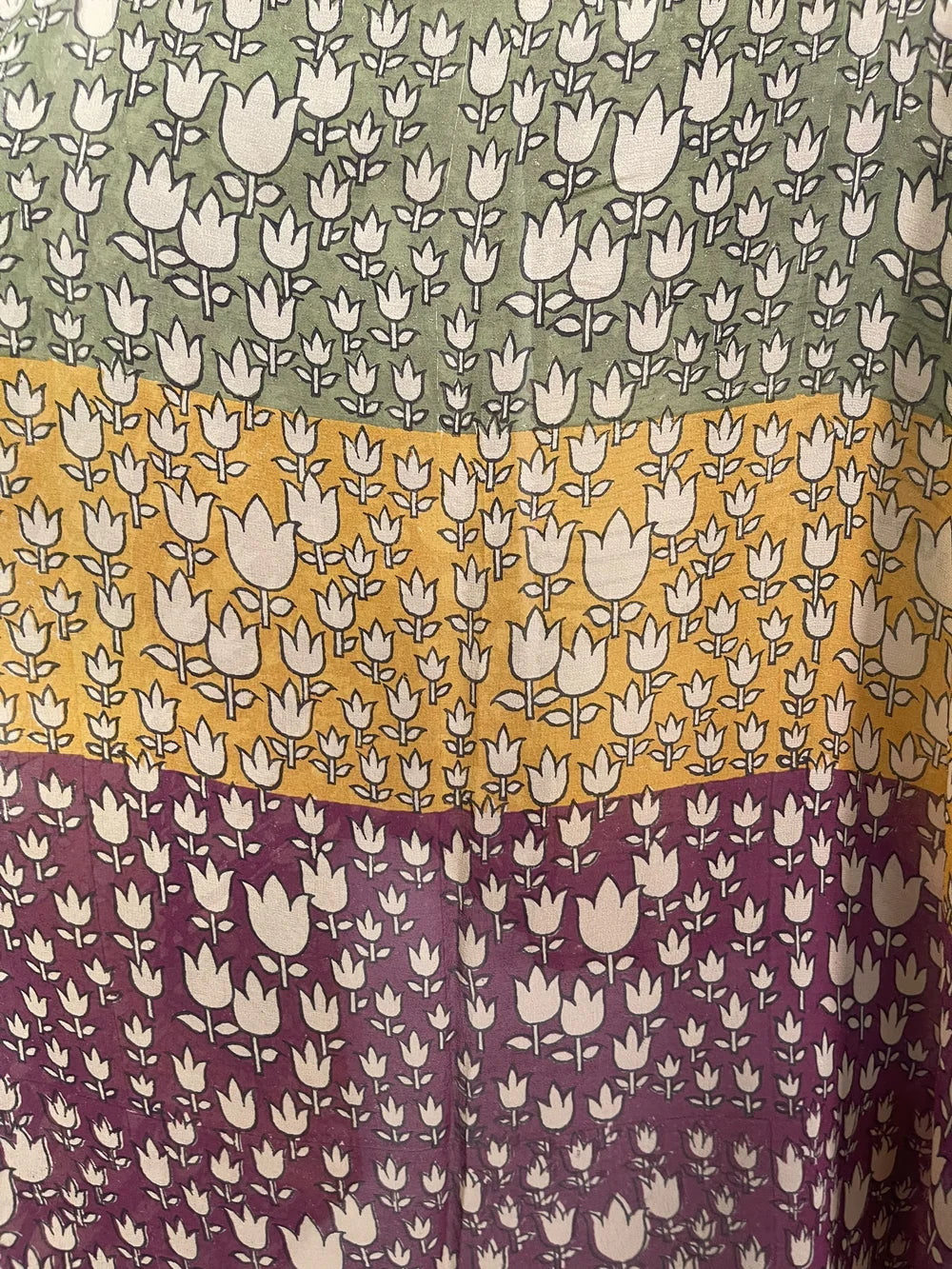 Tulip silk versatile vest