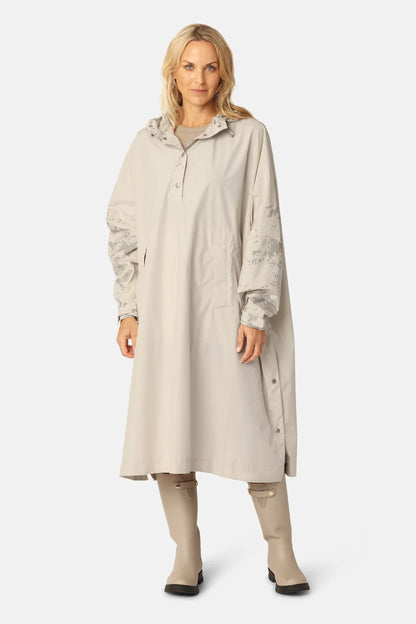 Poncho Raincoat - Suttles & Seawinds