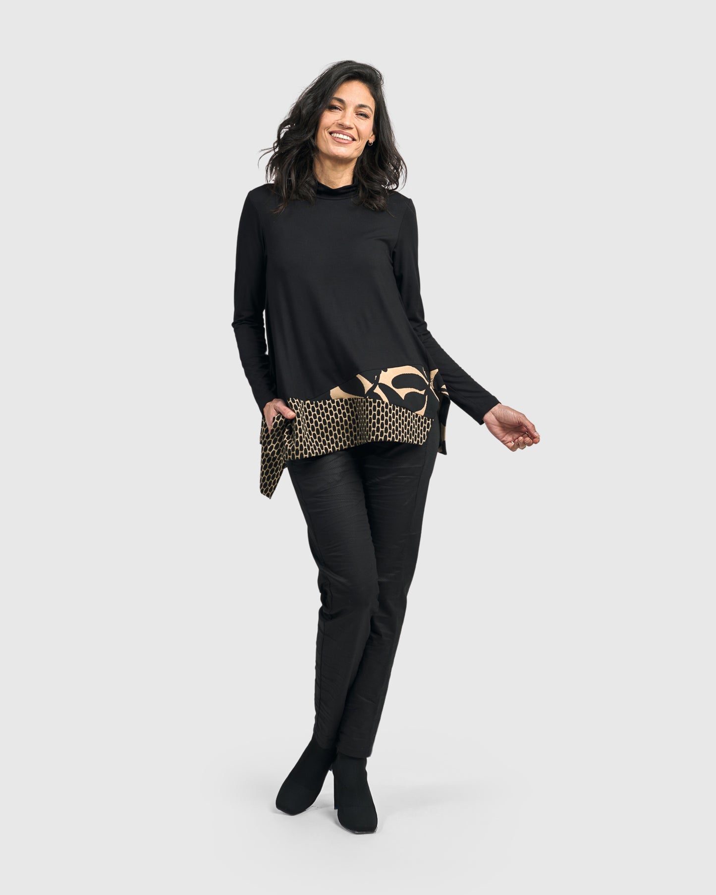 ALEMBIKA - BLACK TUNIC W/PRINT PATTERN