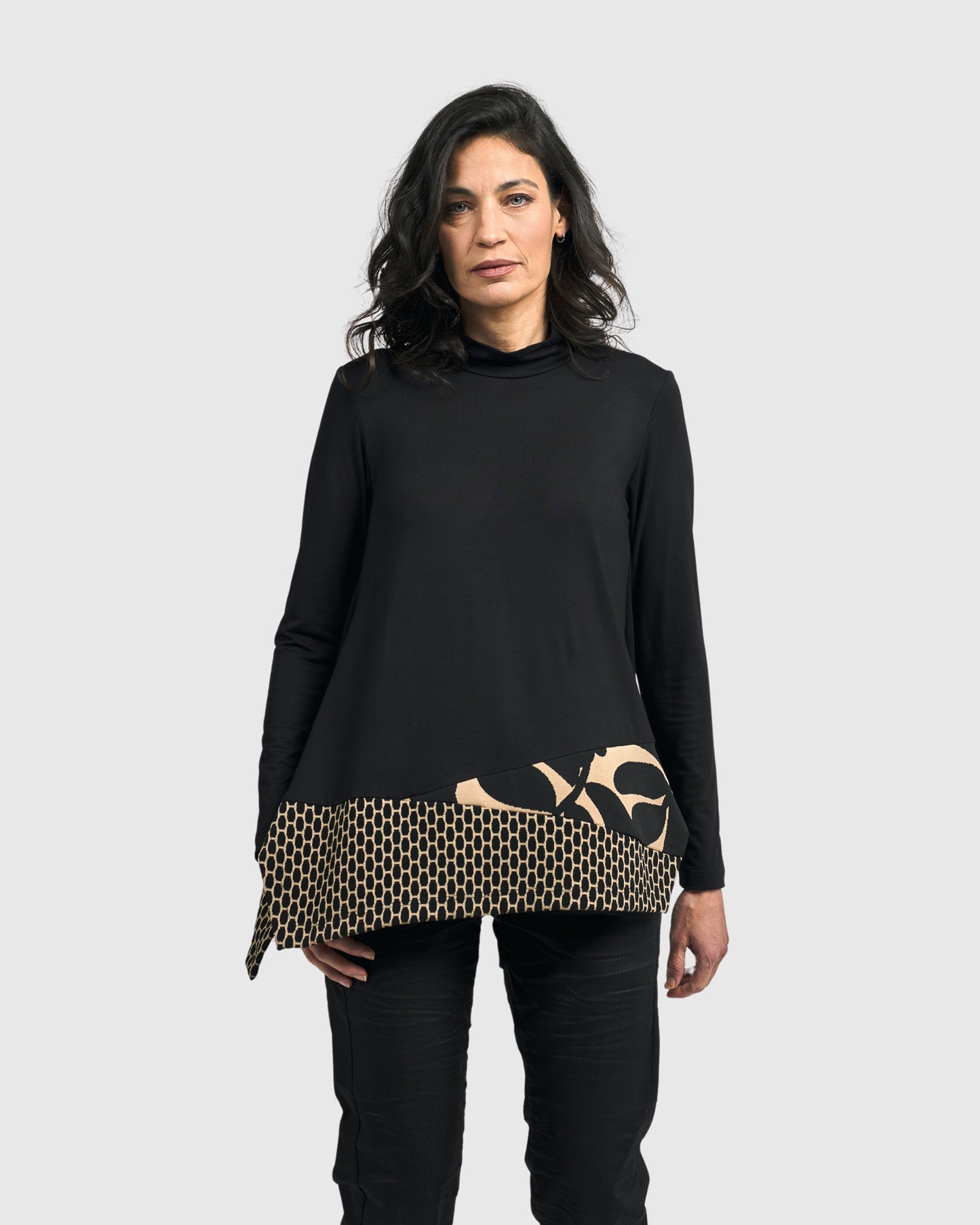 ALEMBIKA - BLACK TUNIC W/PRINT PATTERN
