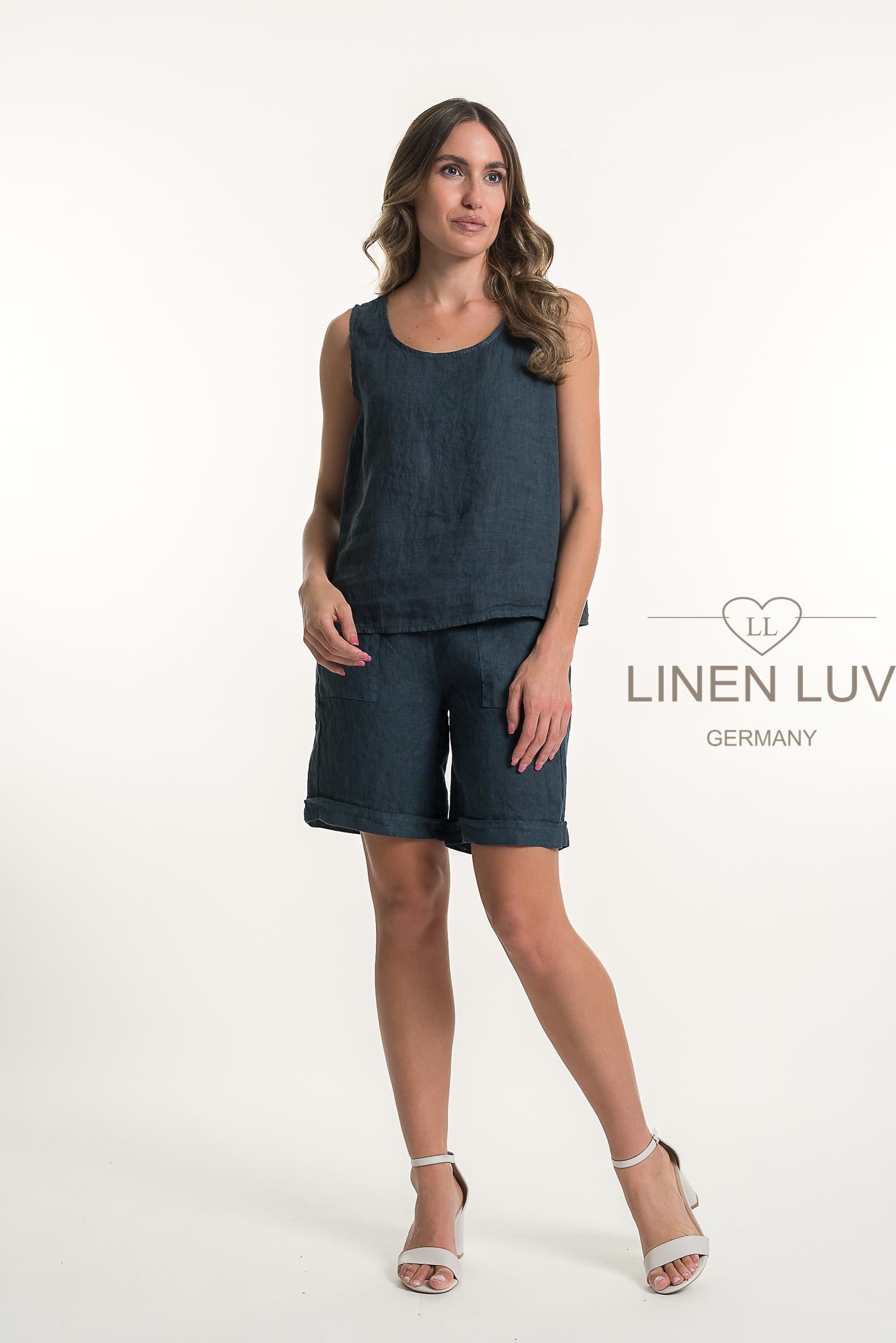 French Linen Relaxed Fit Button Back Top – Suttles & Seawinds