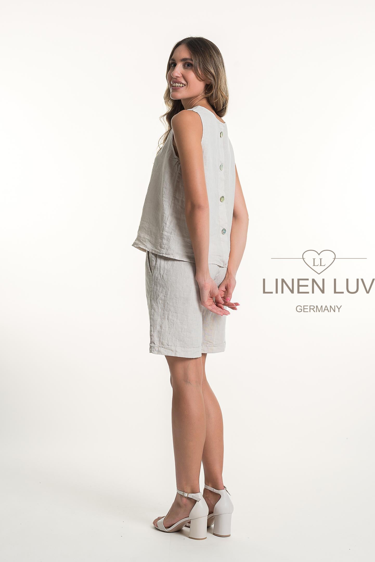 French Linen Relaxed Fit Button Back Top - Suttles & Seawinds