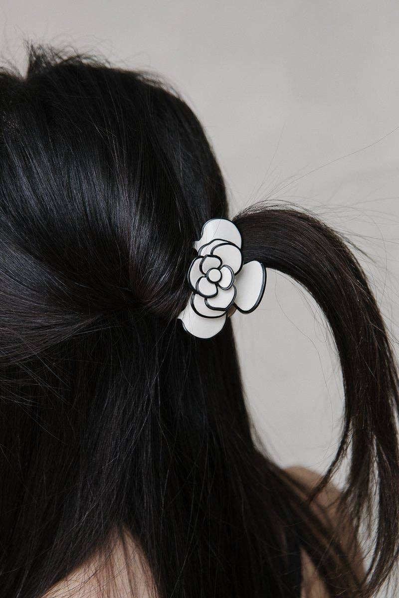 Flower Resin Clips - Suttles & Seawinds