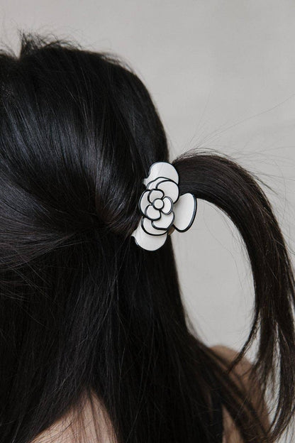 Flower Resin Clips - Suttles & Seawinds