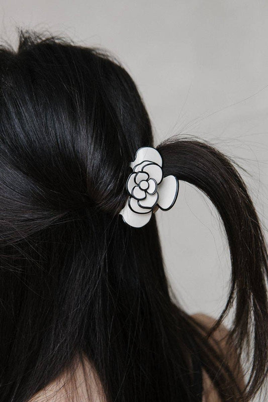 Flower Resin Clips - Suttles & Seawinds