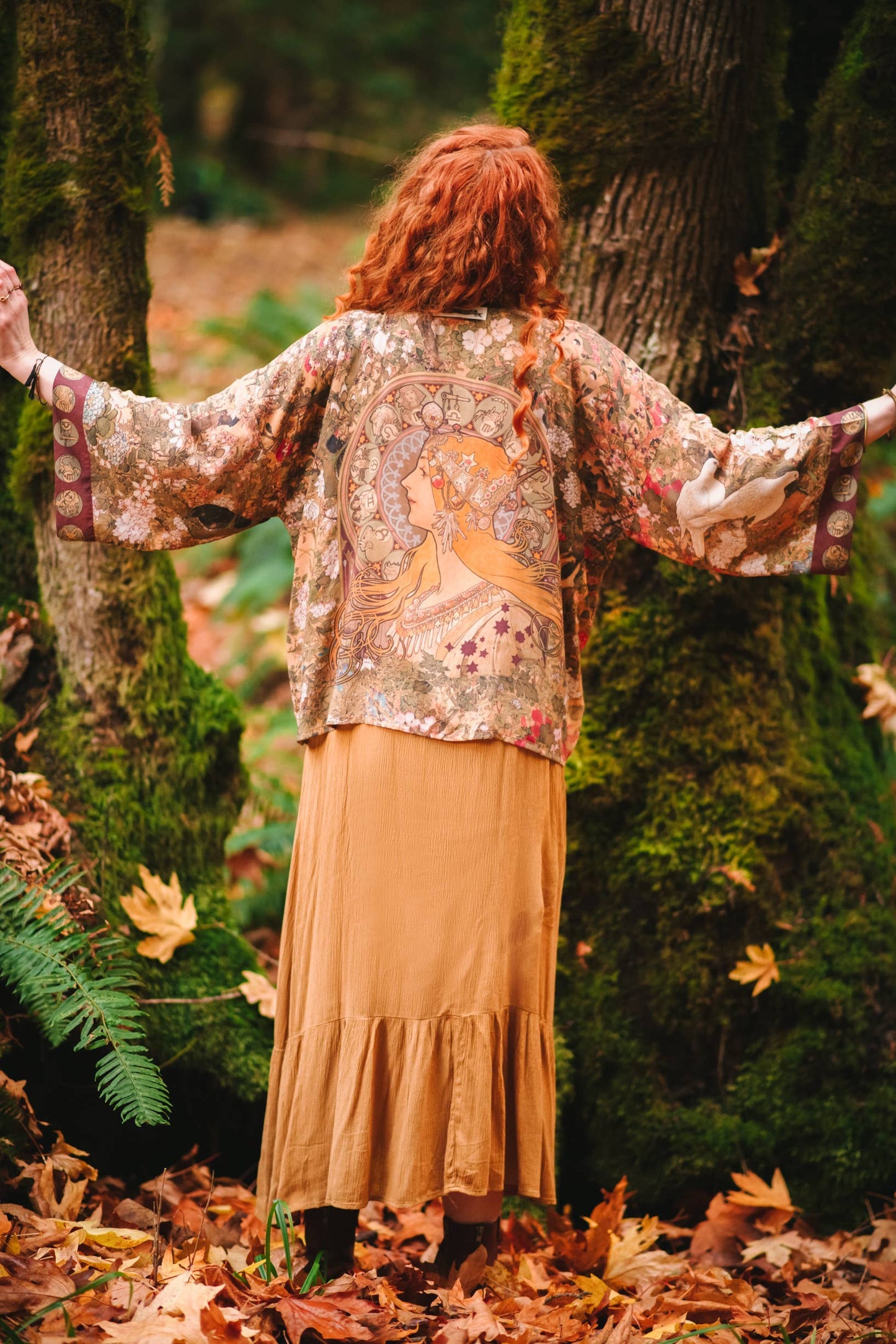 Dream Weaver Pixie Duster Cropped Kimono w/ Zodiac - Suttles & Seawinds