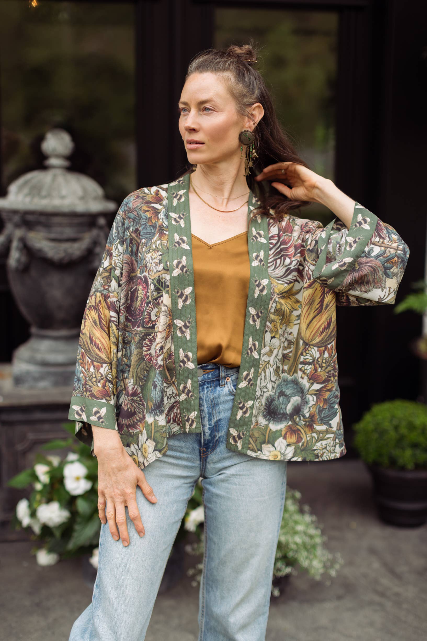 Love Grows Wild Pixie Duster Cropped Kimono w/ Bees - Suttles & Seawinds