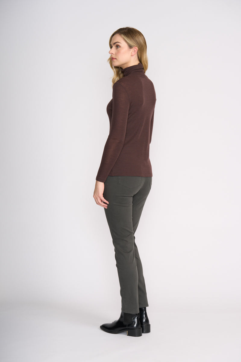 FOIL Turtleneck - Ristretto (brown)