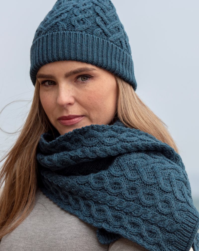 ARAN CRAFTS - WOOL HEARTS SCARF