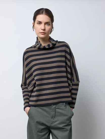 Ring Collar Sweater