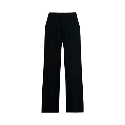 Nina Pant - Suttles & Seawinds