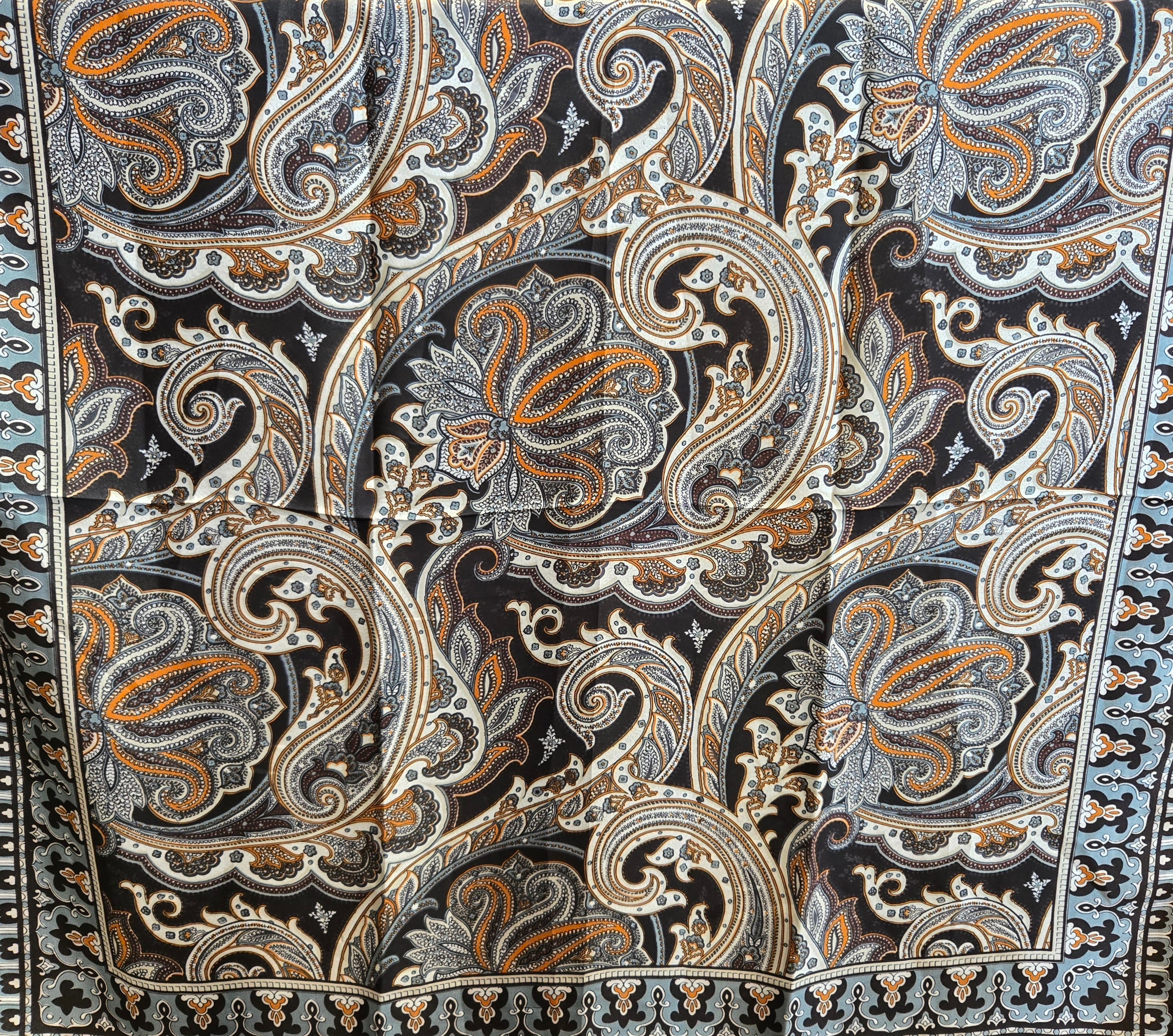T & E - SCARF 690118568