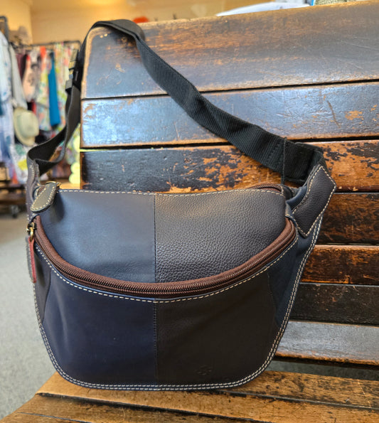 SORUKA -JUDE BELT SLING BAG