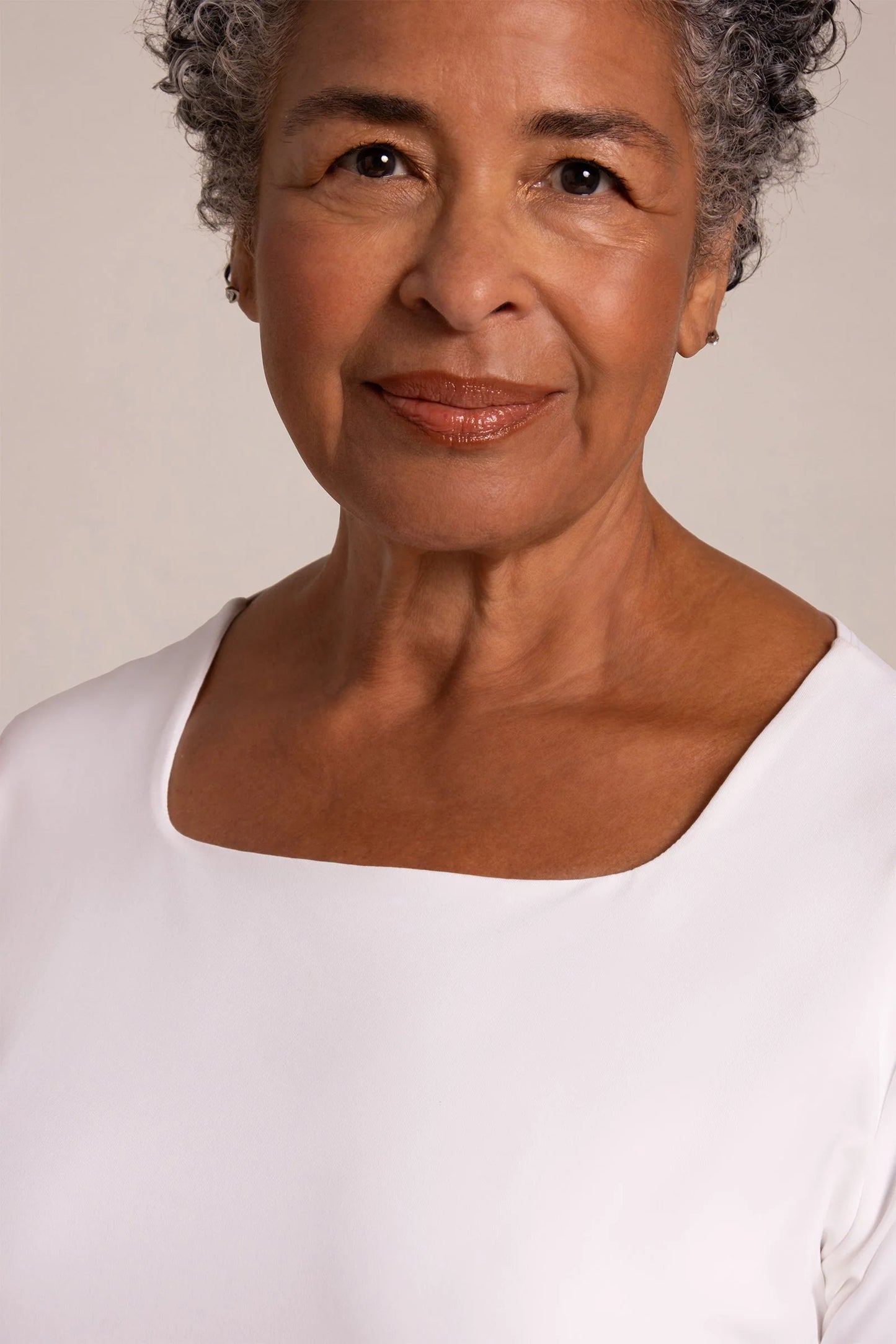 SYMPLI - SOFT SQUARE NECK  SHORT SLEEVE TOP