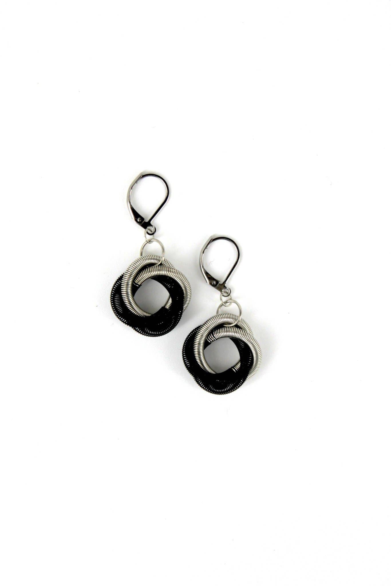 Sea Lily - L3H-E - Silver/Black Twist Loop Earring