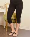 PURE ESSENCE -  SEAMLESS  BAMBOO CAPRI