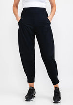 Load image into Gallery viewer, NAYA - TRAVEL FRIENDLY PLEATED POCKET PANT
